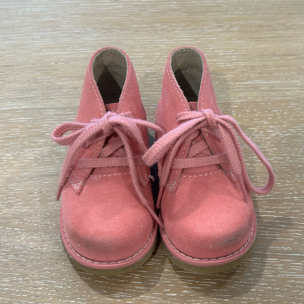 FOOTMATES LACE UP ANKLE BOOTIES SIZE 6 PURCHASED FROM BEAUFORT BONNET COMPANY